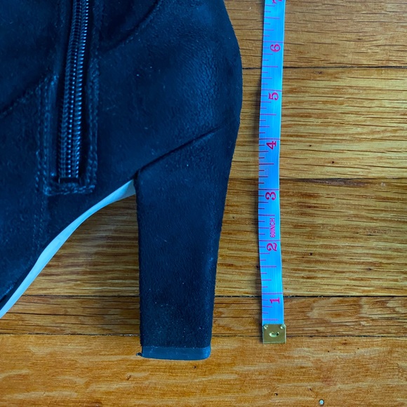 Over-the-knee suede boots - Picture 5 of 11